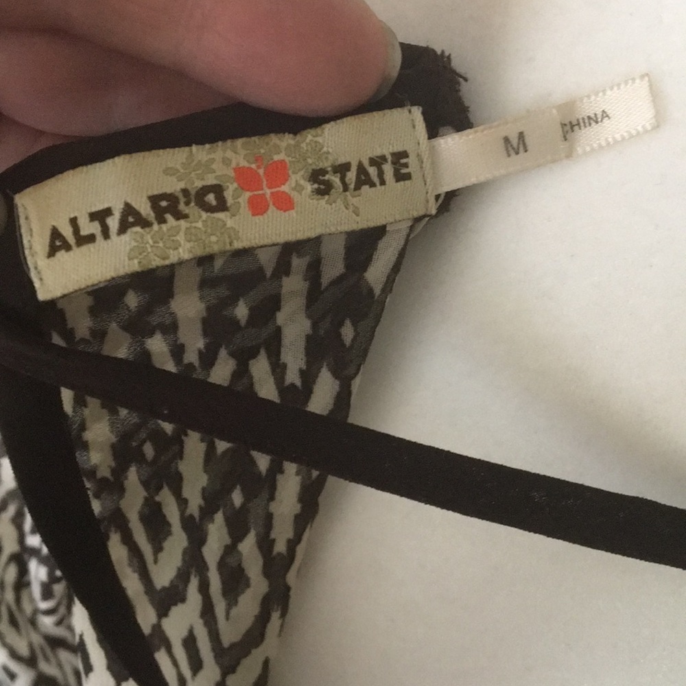 Altar’d State Boho Top. Size Medium. - Picture 4 of 5